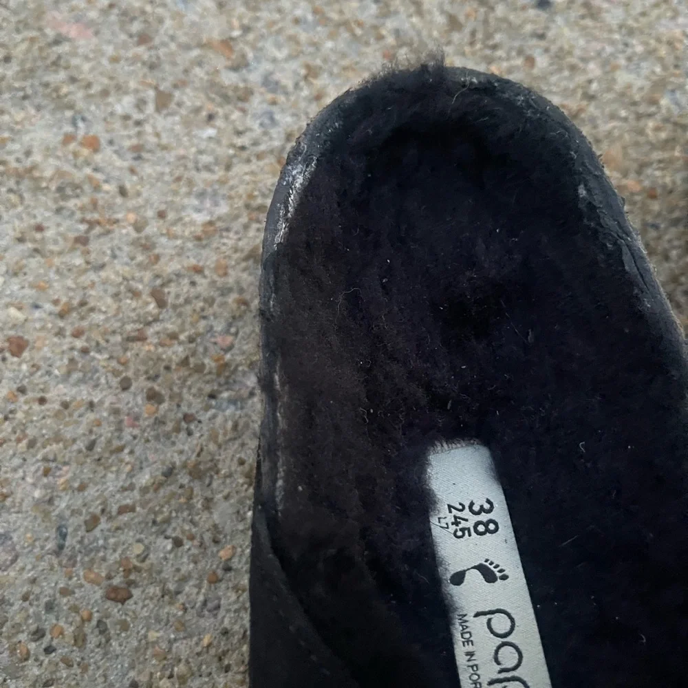 Birkenstock Black Fuzzy Sandals - Picture 3 of 6